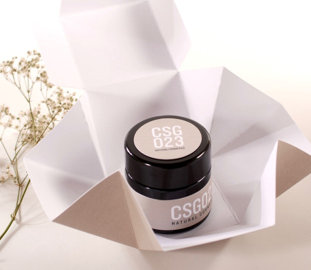 Square box for gifts and cosmetics