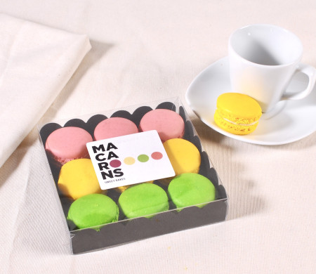 Caja cuadrada para macarons con etiqueta. Caja cuadrada para macarons con etiqueta.