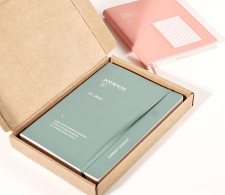 Postal mailing box for notebooks
