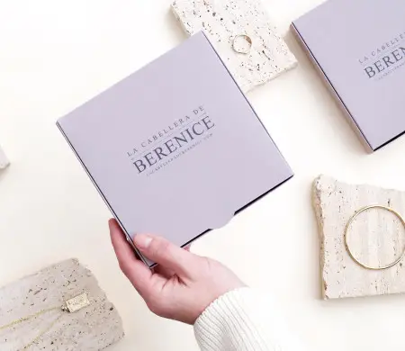 Caja plana para collares o...