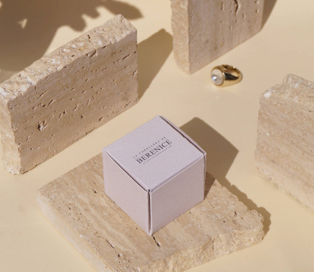 Elegant square box for...