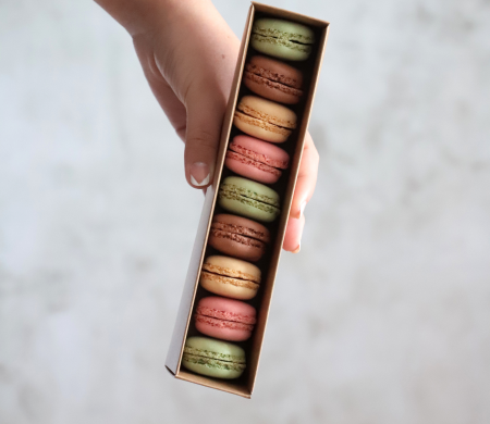 Cardboard box for macaroon assortments