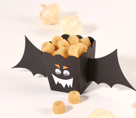Caja de palomitas decorada como monstruo de Halloween Caja de palomitas decorada como monstruo de Halloween