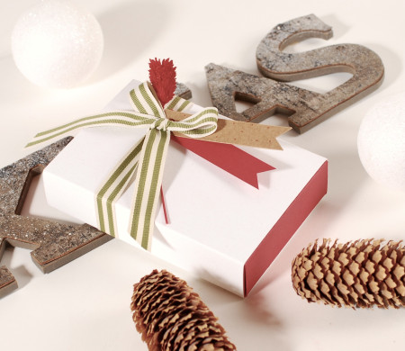 Caja navideña para regalos...