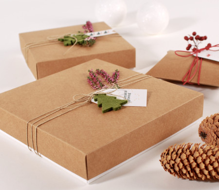 Idea: Elegante Scatola Regalo Natale | SelfPackaging