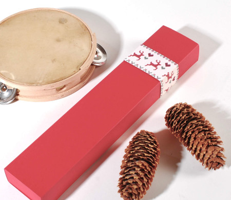 Flat elongated box with double bucket for Christmas gifts