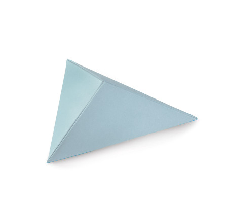 Caja Triangular de Cartón