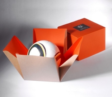 Orange gift box with an original opening 