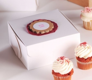 Box for 4 cupcakes with cardboard lid