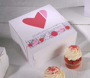 Caja para cupcakes con decoración corazón