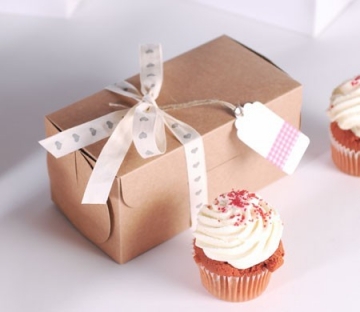 Rectangular box for two cupcakes