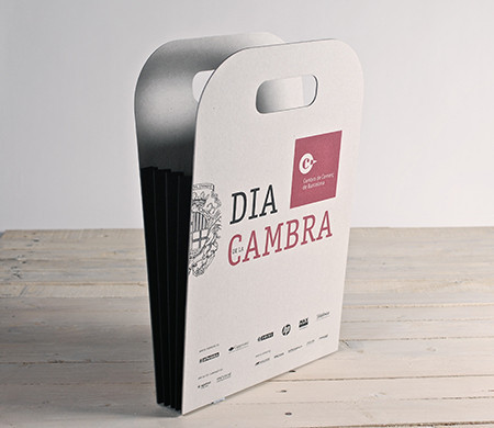 Cardboard bag with print