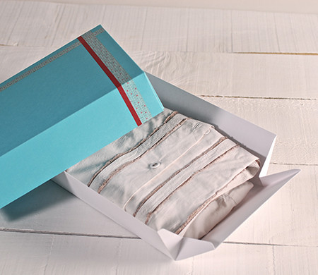 Boîtes en carton avec couvercle