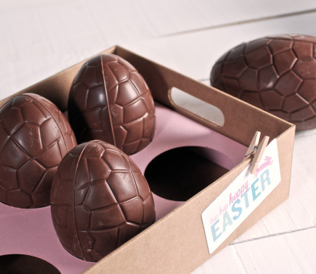 Cardboard tray for Easter eggs