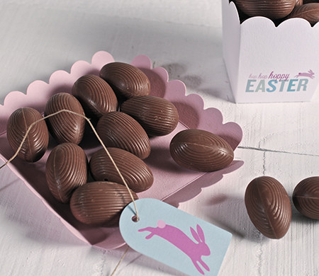 Transparent boxes for chocolate Easter eggs