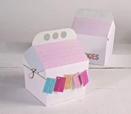 Caja de cartón con asa