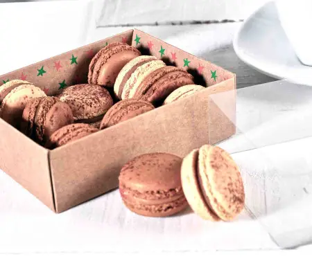 Square box for macarons