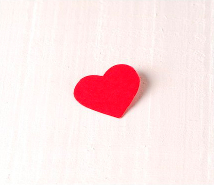 Corazones de Cartulina para Decorar Regalos Corazones de Cartulina para Decorar Regalos