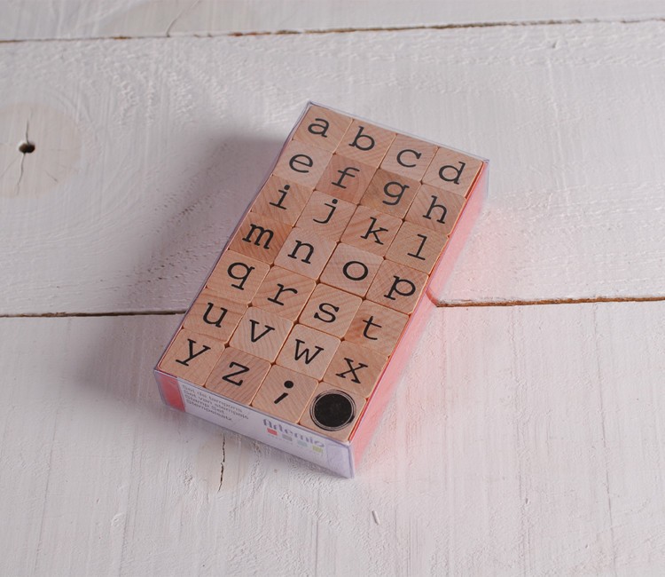 Buchstaben-Holzstempelset 