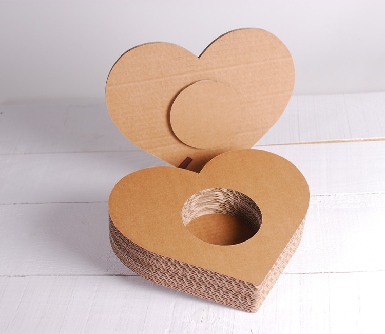 Heart-shaped cardboard box Heart-shaped cardboard box