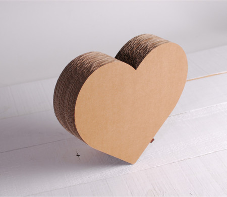 Heart-shaped cardboard box
