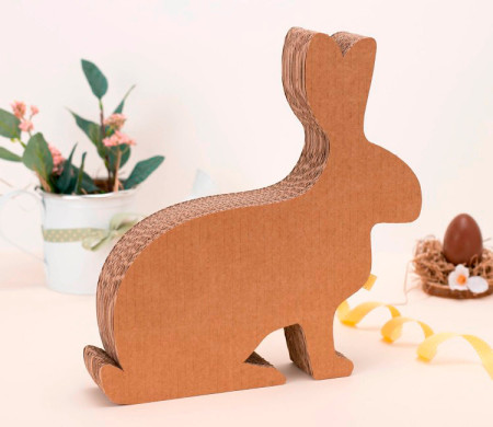 Coniglio in cartone per decorazioni