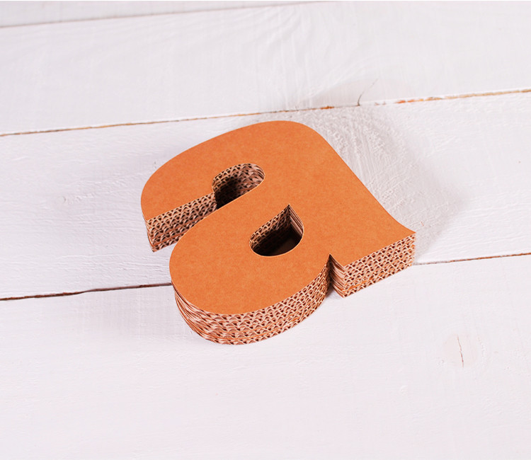 Letras de cartón minúsculas para decorar. Letras de cartón minúsculas para decorar.