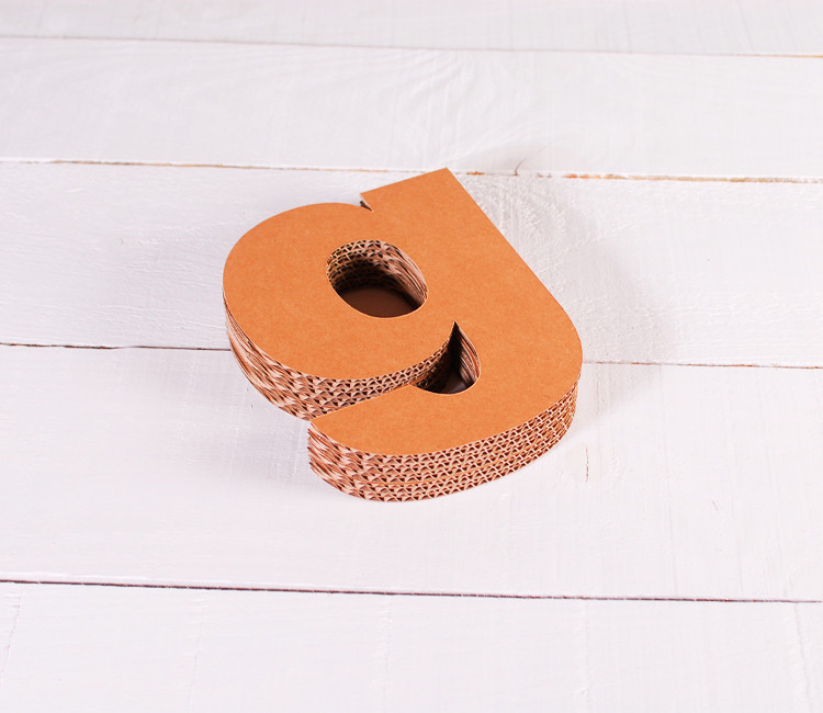 Letras de cartón minúsculas para decorar. Letras de cartón minúsculas para decorar.