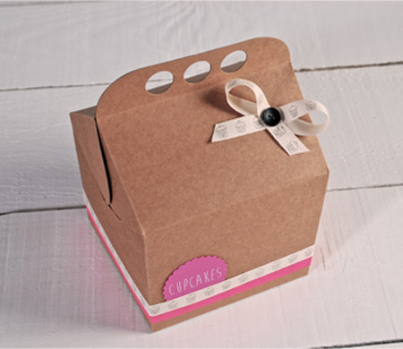 Self-assembling box with handle