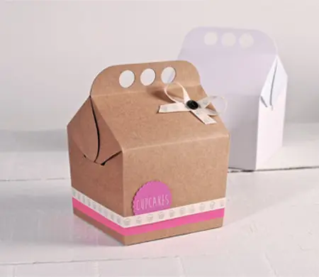 Selbstmontierende Box mit...