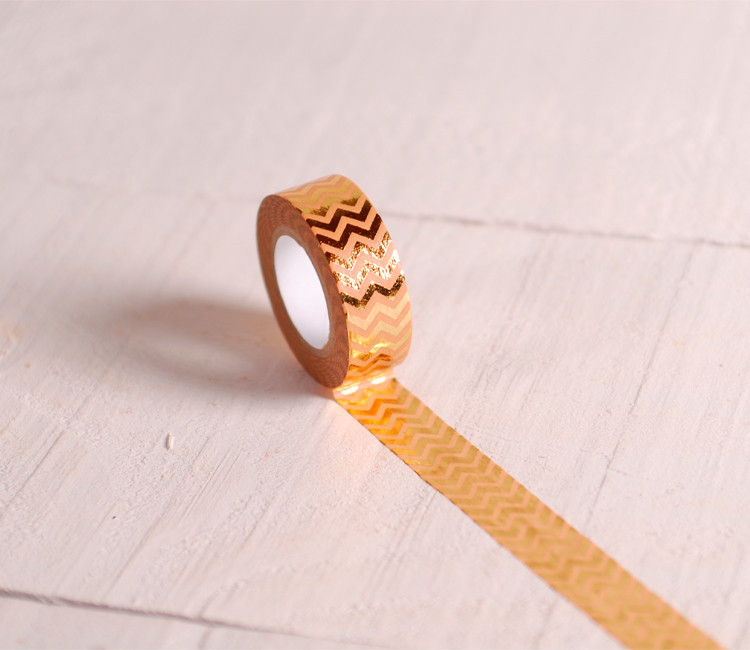 Washi-Tape mit goldenem Zickzackmotiv