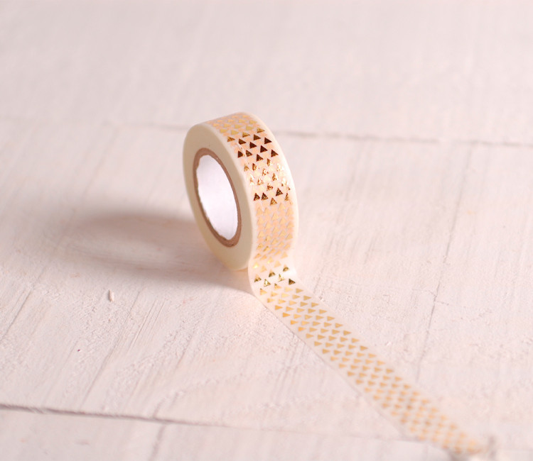 Washi tape blanco con triángulos dorados