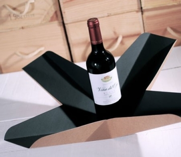 Gift box for bottles of wine