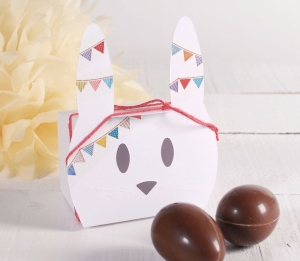 Simpatica scatola a forma di coniglio per Pasqua