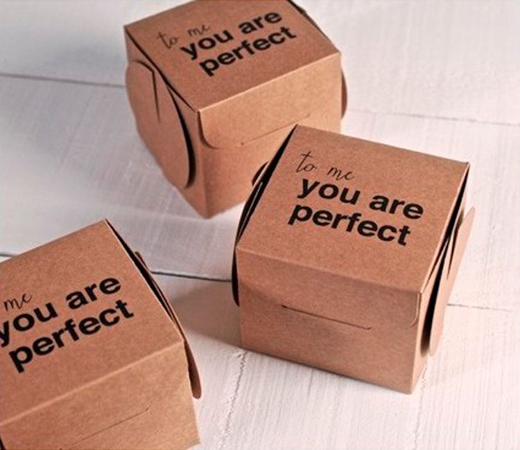 Boîte imprimée pour cadeaux. you're perfect | SelfPackaging