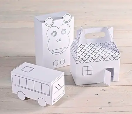Set mit Schachteln zum Ausmalen