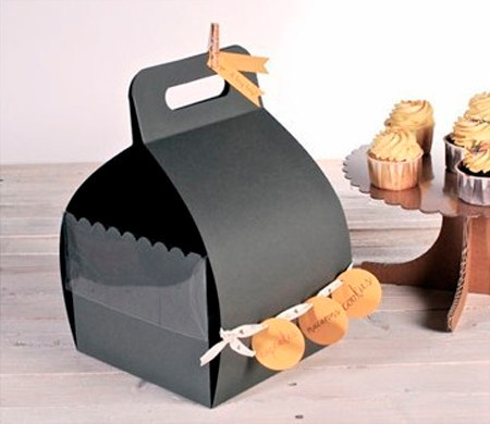 Tortenschachtel mit Griff