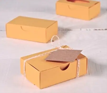 Caja de colores para tarjetas
