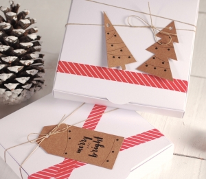 Kleine Schachtel für Weihnachten, flach und mit Accessoires