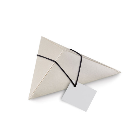 Caja Triangular de Cartón
