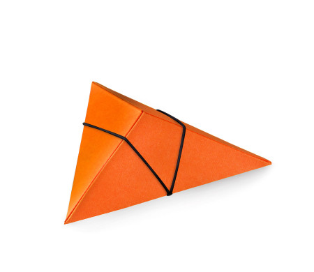 Caja Triangular de Cartón