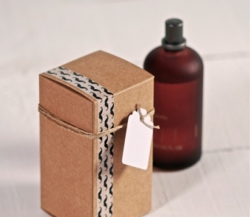 Rectangular cardboard gift box