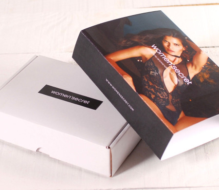 Box with a customised sash...