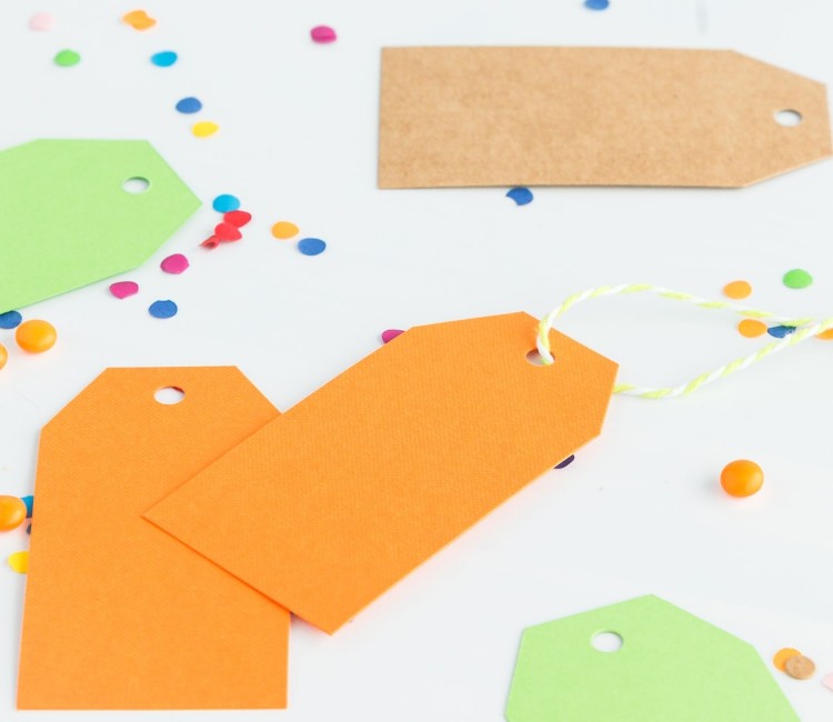 Etiquetas lisas para personalizar tus regalos Etiquetas lisas para personalizar tus regalos