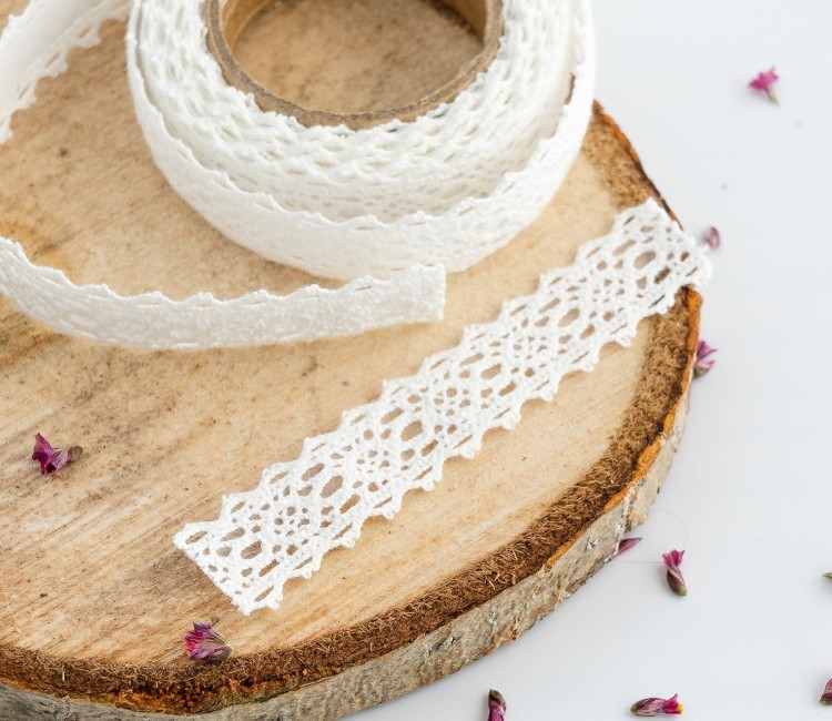 Lace band fabric tape
