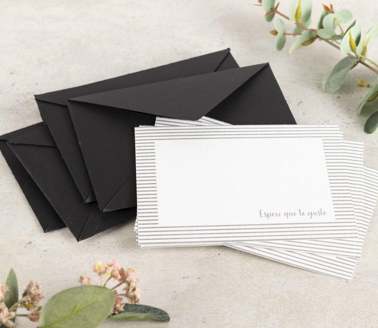 Pack of 5 envelopes with cards