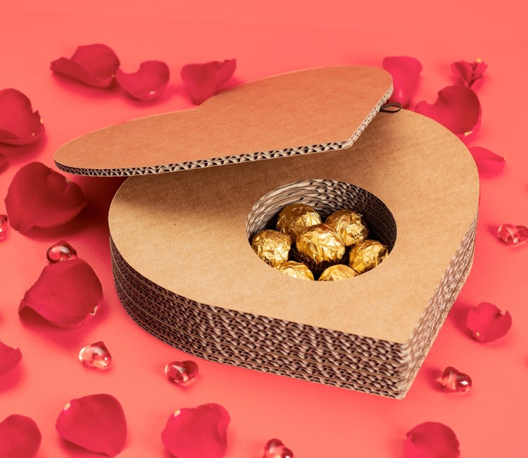 Heart-shaped cardboard box Heart-shaped cardboard box