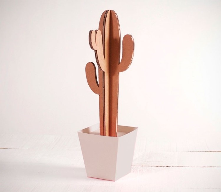 Cactus Alto di Cartone in Vari Colori! Cactus Alto di Cartone in Vari Colori!