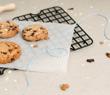  White waxed paper coated on both sides 