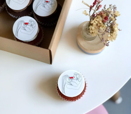 Box for twelve cupcakes